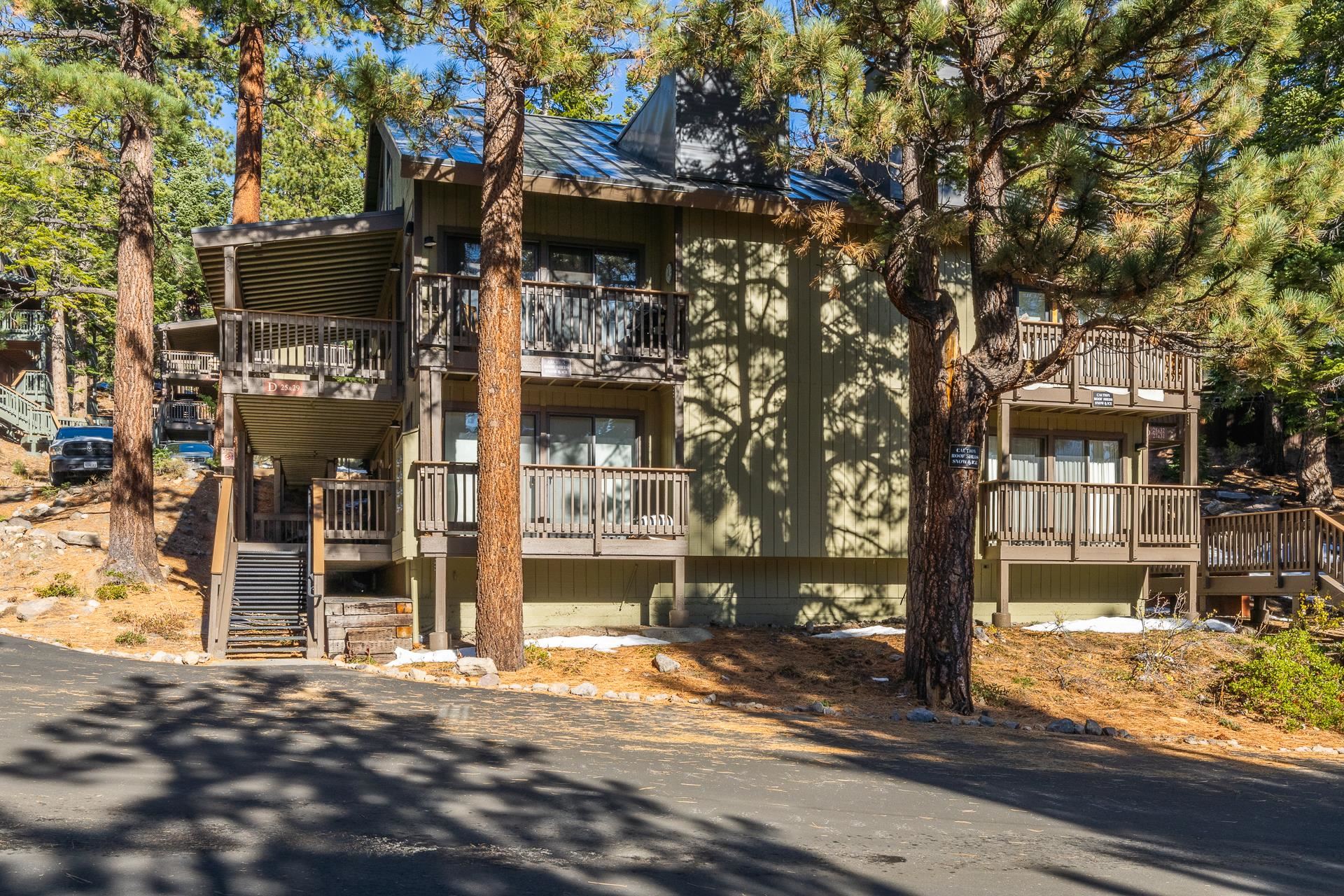 153 Lake Mary Road, Unit 29 Mammoth Lakes, CA 93546 - Photo 43 of 44 a view of a building with a tree