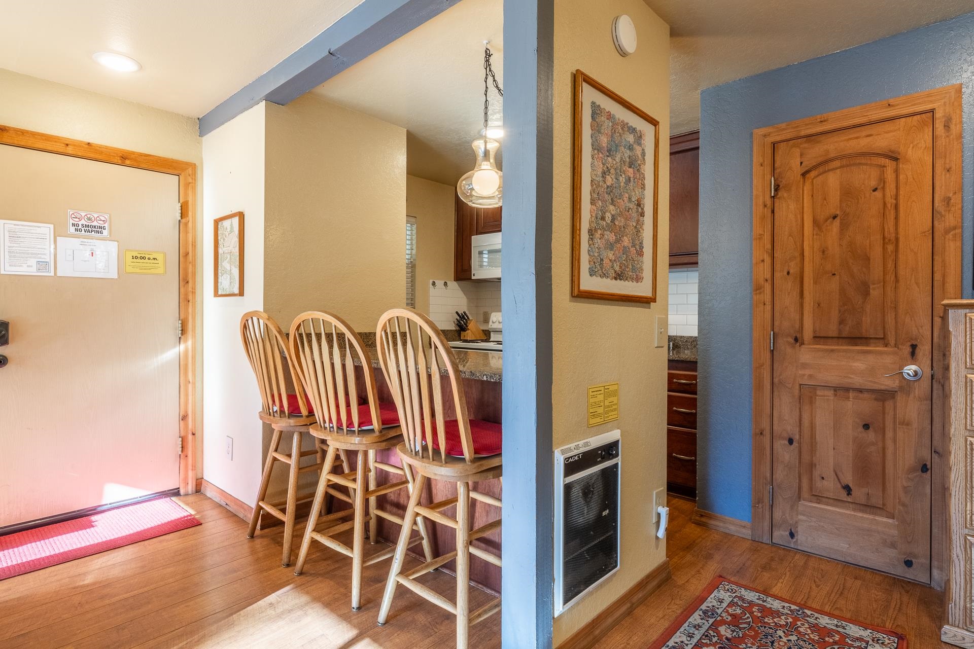153 Lake Mary Road, Unit 29 Mammoth Lakes, CA 93546 - Photo 8 of 44 a balcony with table and chairs