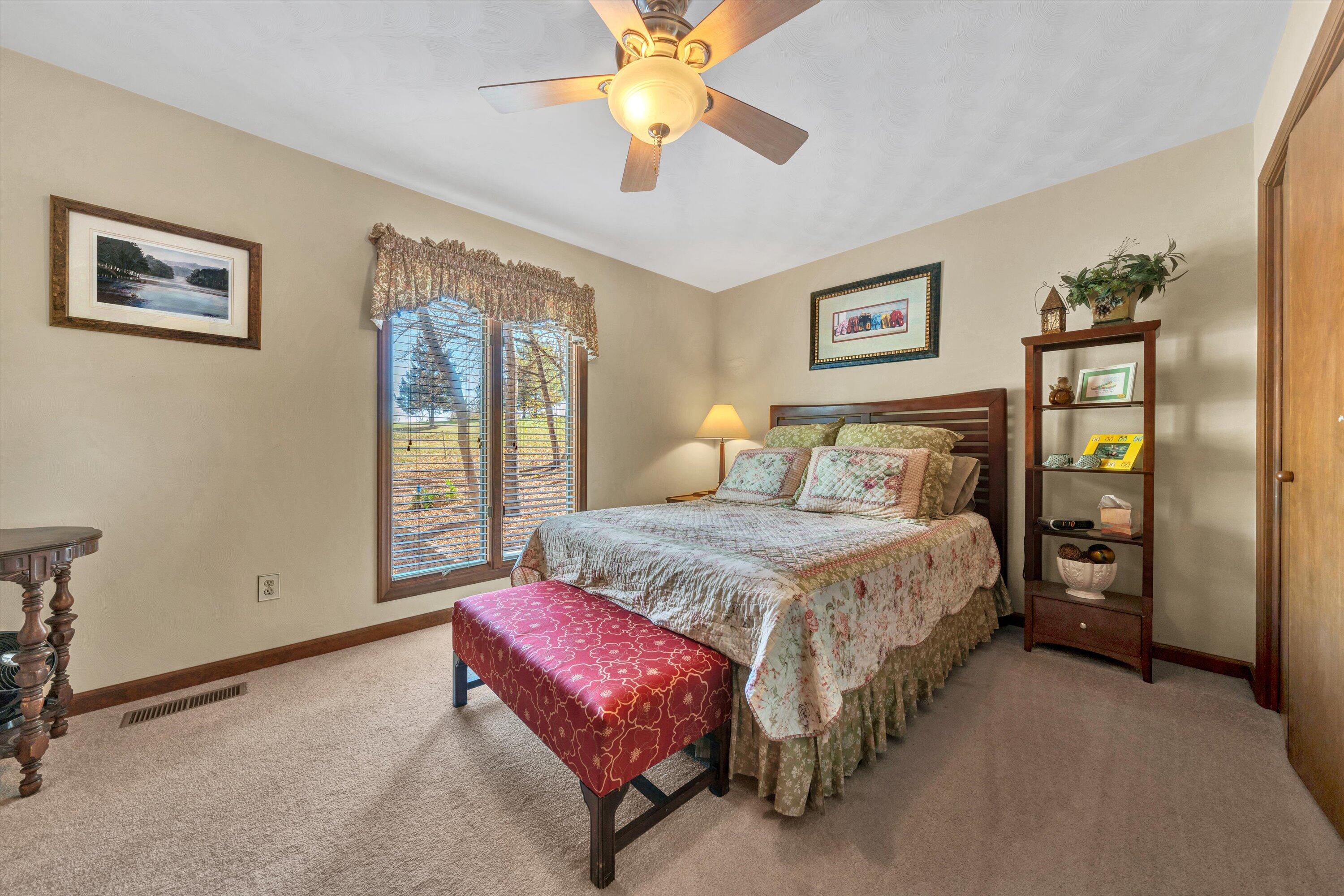 797 Oldfield Road Moneta, VA 24121 - Photo 19 of 35 797 Oldfield Road (24)