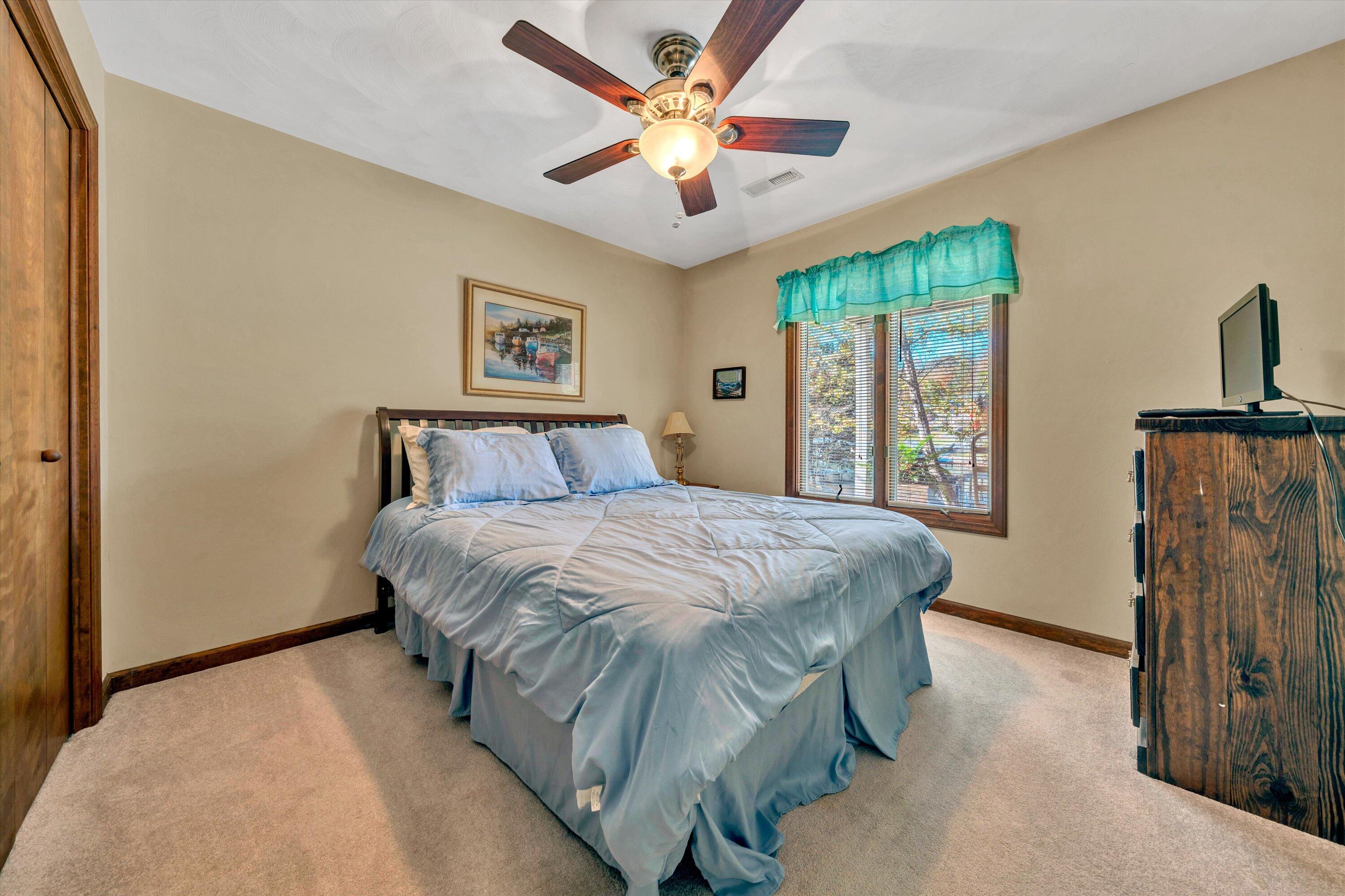 797 Oldfield Road Moneta, VA 24121 - Photo 26 of 35 797 Oldfield Road (31)