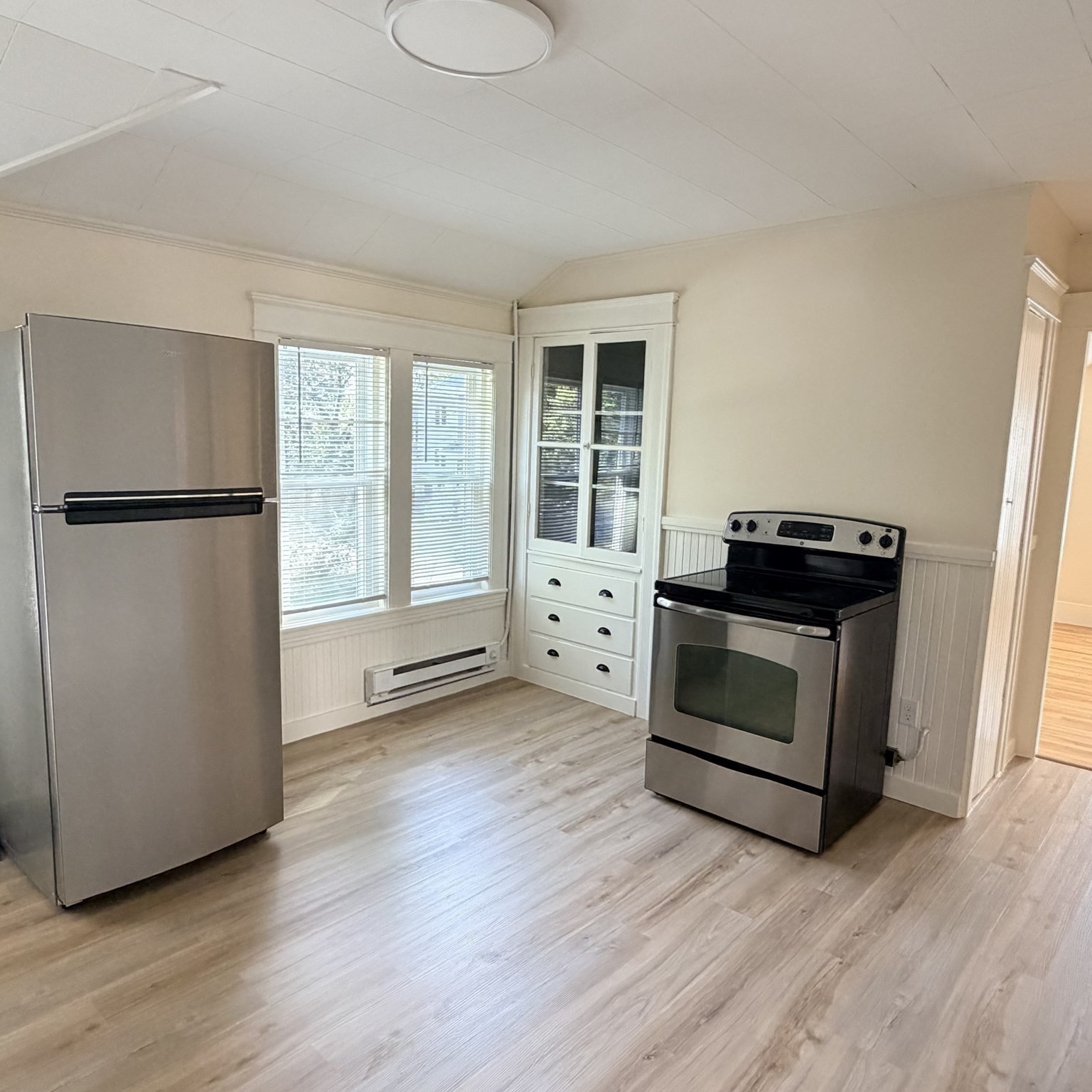 8 Elton Street, Unit 2 Worcester, MA 01604 - Photo 9 of 29 Gallery Image 9