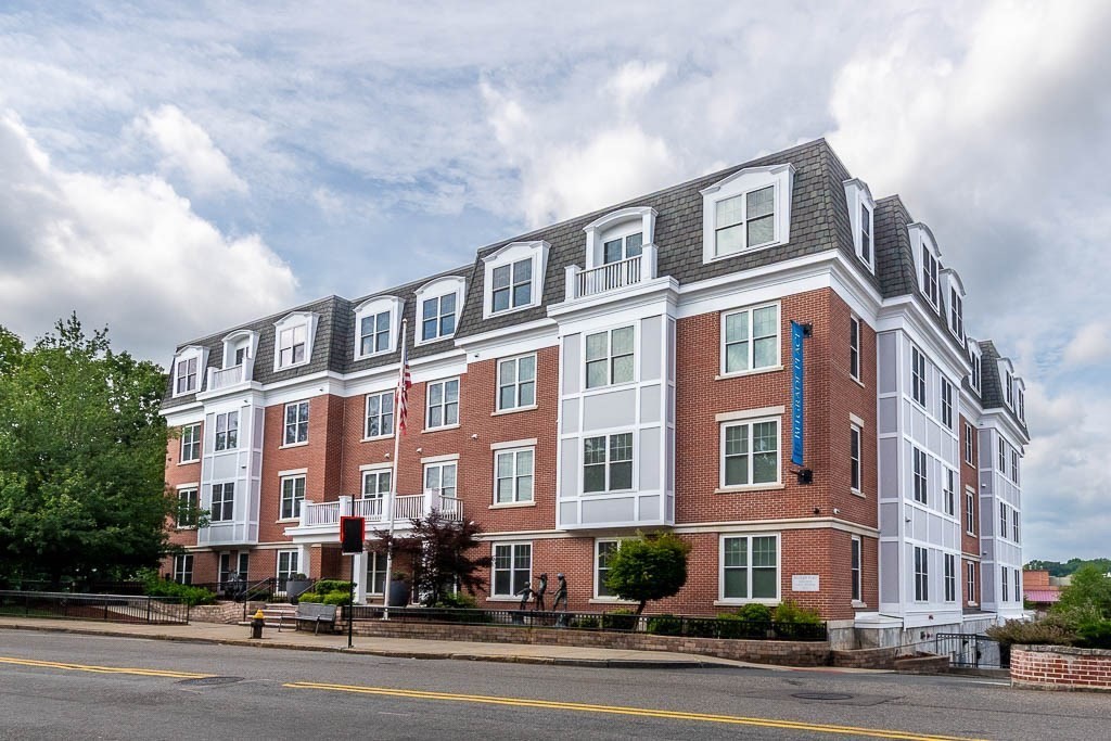 446 Belgrade Avenue, Unit 208 Boston, MA 02132 - Photo 1 of 36 a front view of a building