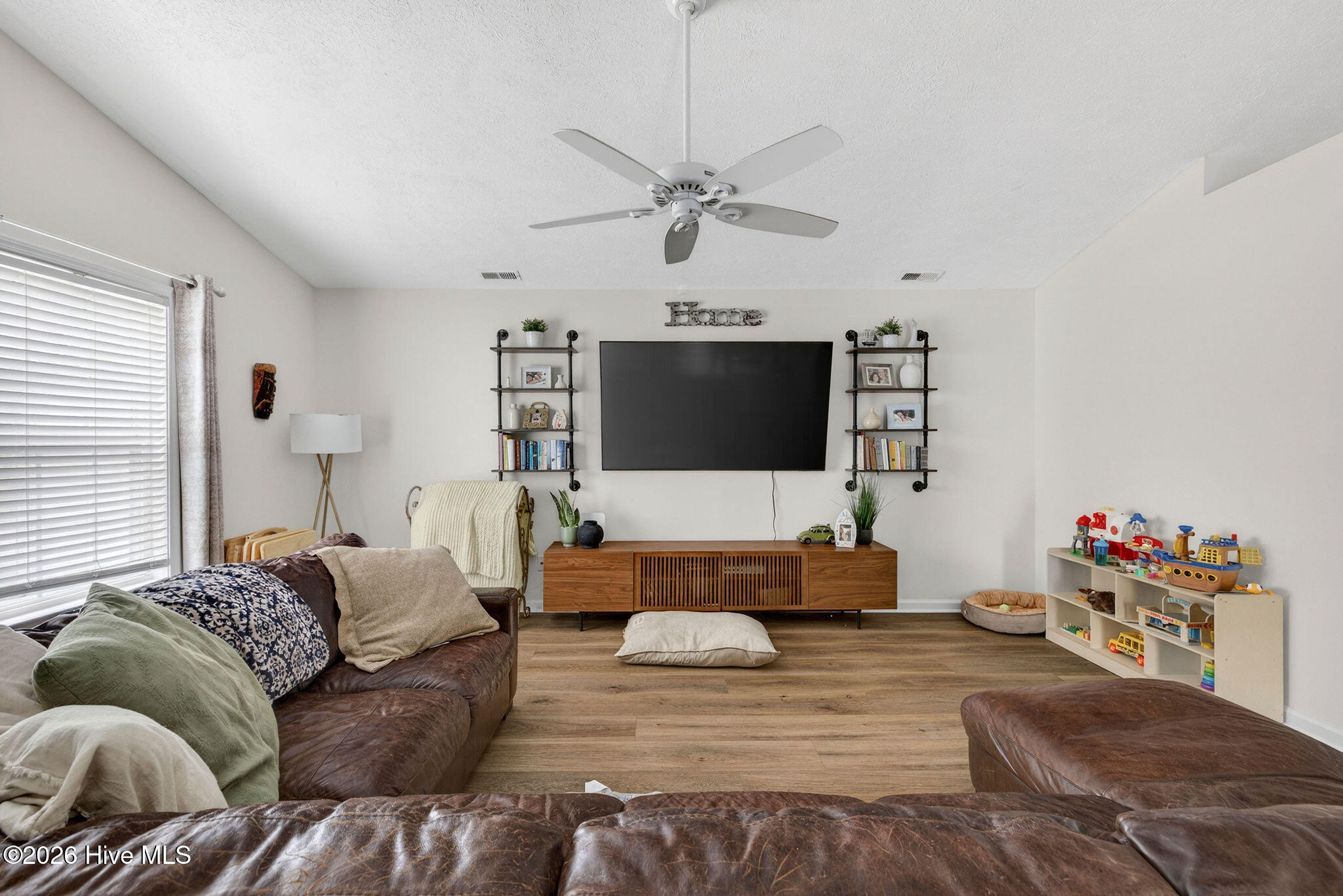 404 Beasley Road Wilmington, NC 28409 - Photo 2 of 17 Gallery Image 2