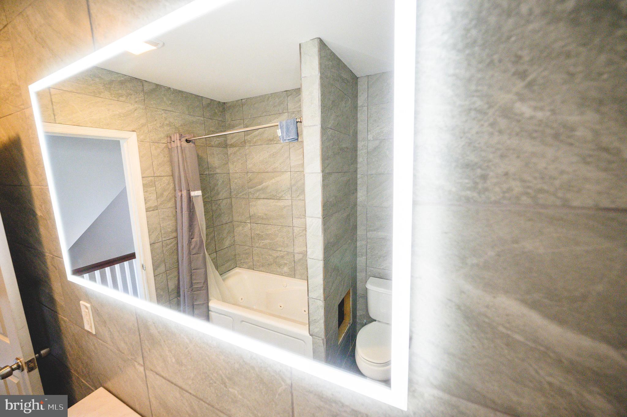 6032 Walnut Street Philadelphia, PA 19139 - Photo 18 of 36 Main Bathroom