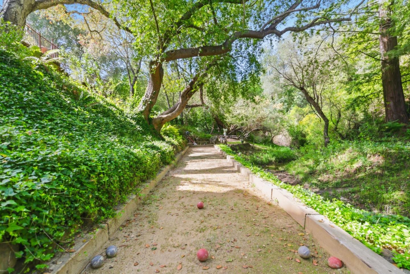 13651 Pierce Road Saratoga, CA 95070 - Photo 34 of 53