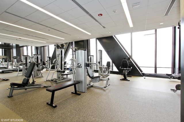 175 East Delaware Place, Unit 6107 Chicago, IL 60611 - Photo 14 of 18