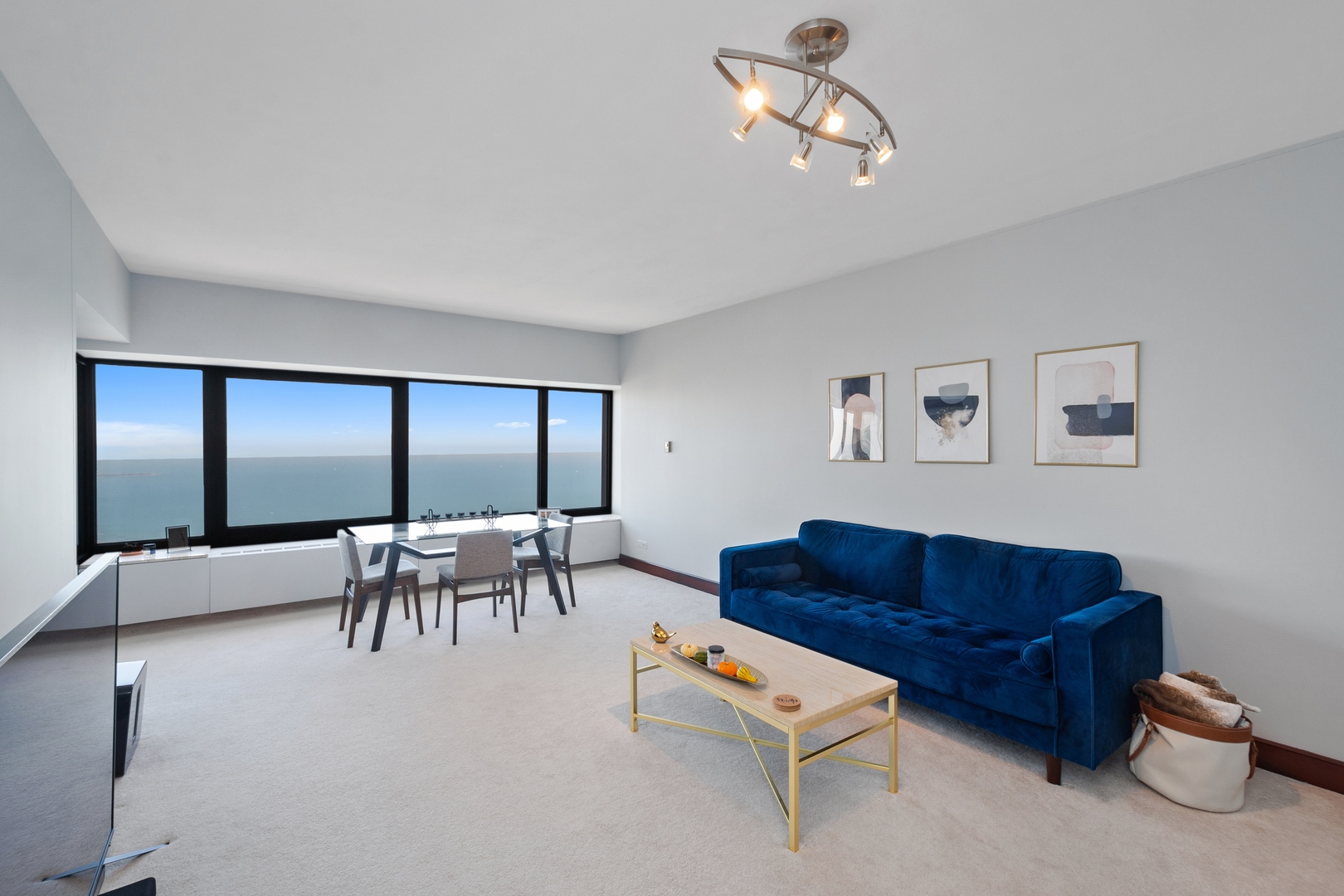 175 East Delaware Place, Unit 6107 Chicago, IL 60611 - Photo 3 of 18