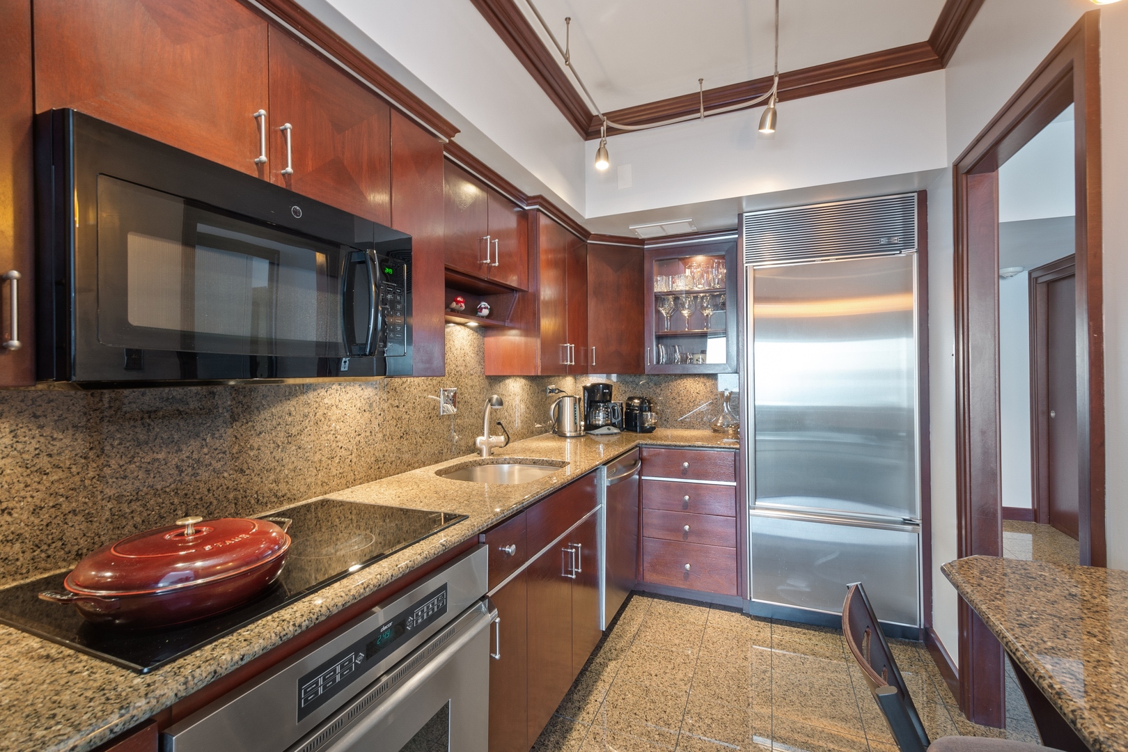 175 East Delaware Place, Unit 6107 Chicago, IL 60611 - Photo 5 of 18