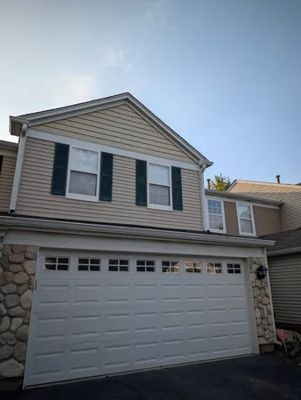 $2,700 | 2551 Oak Tree Lane, Unit 2551, Plainfield, IL 60586