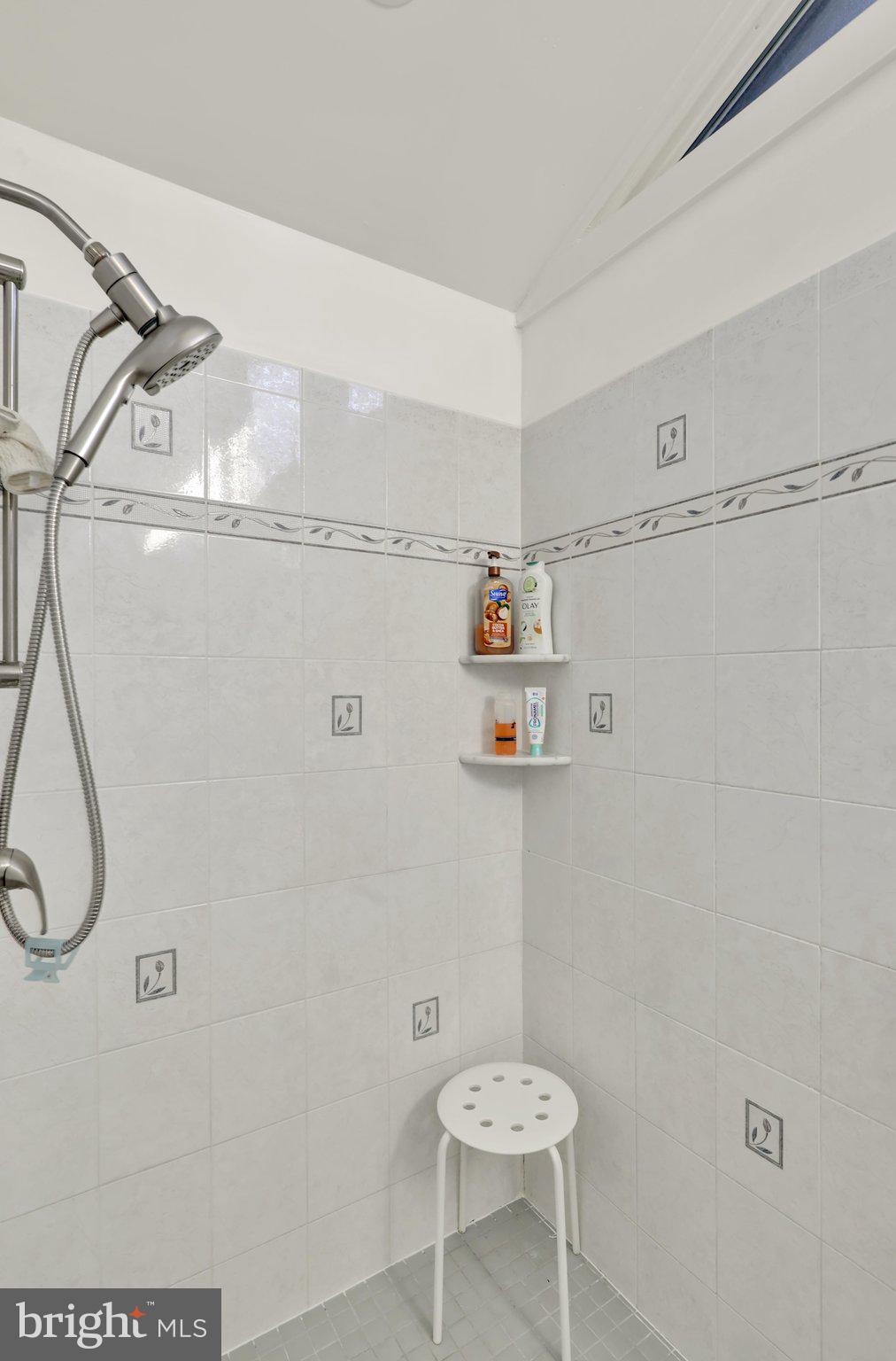2210 Greenwood Road Allentown, PA 18103 - Photo 26 of 61 360_3398