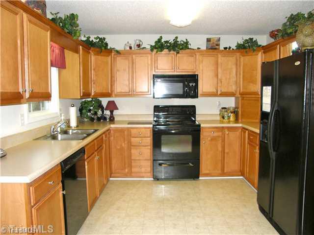 3038 Hoover Hill Road Trinity, NC 27370 - Photo 7 of 12 Kitchen.