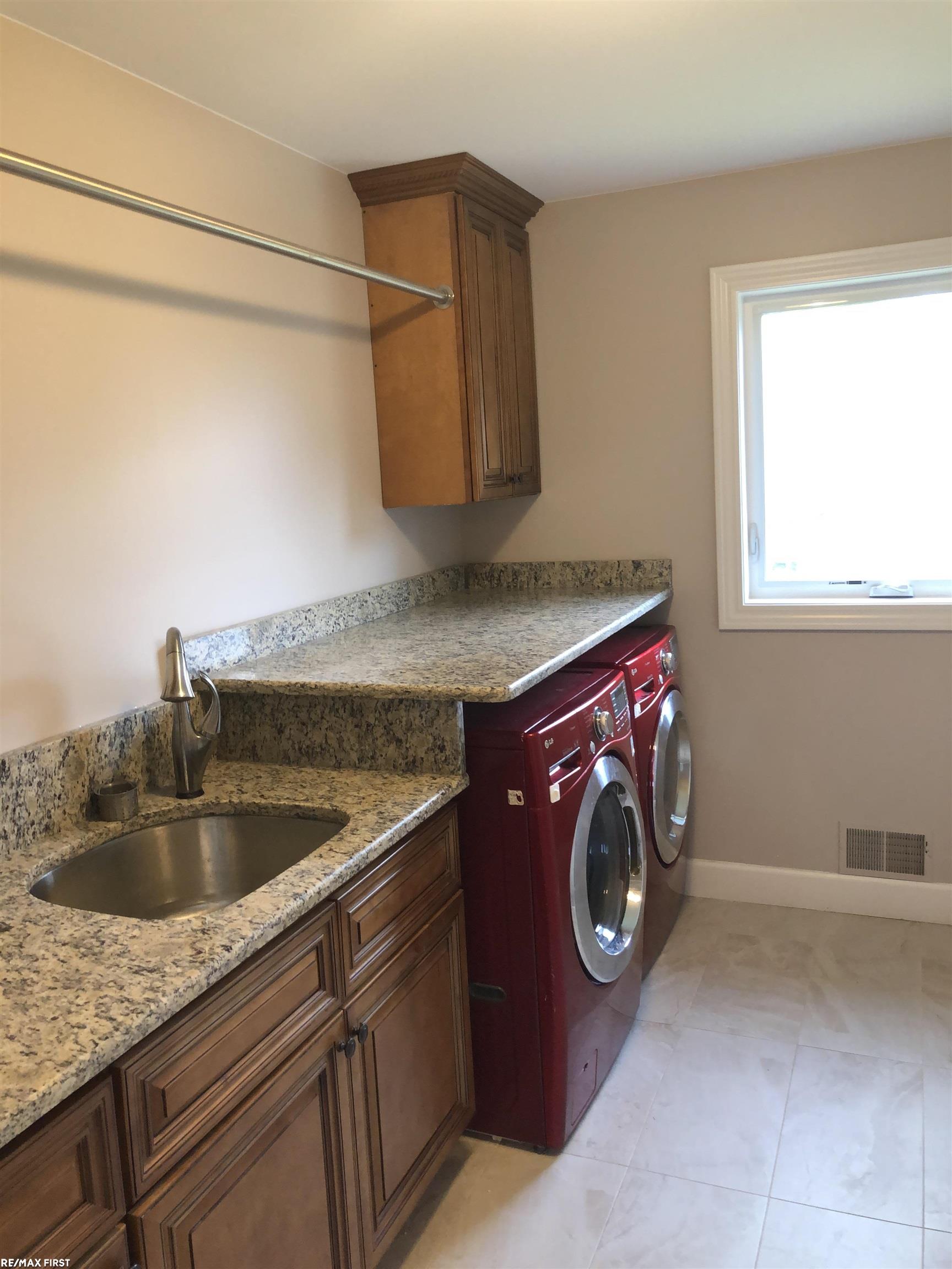 850 South Boulevard Rochester, MI 48307 - Photo 29 of 51