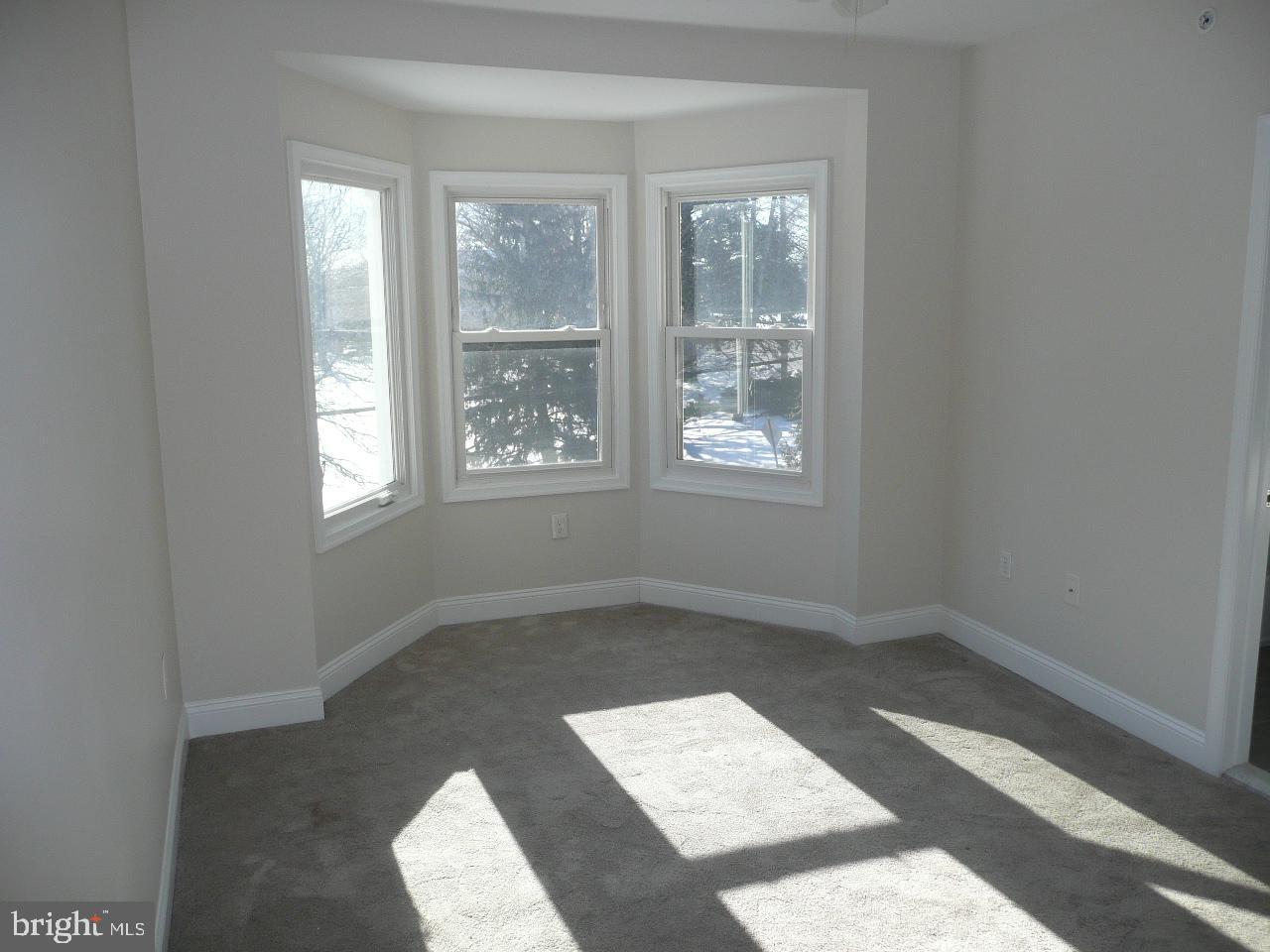 536 Easton Road, Unit 2 Horsham, PA 19044 - Photo 8 of 13 Gallery Image 8