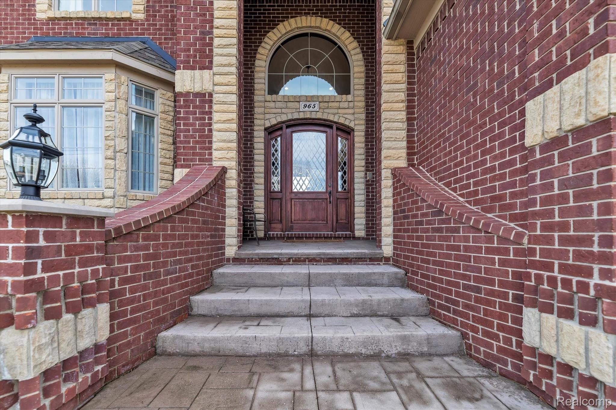 965 Grace Avenue Rochester, MI 48307 - Photo 6 of 54 06-965-Grace-Ave-WindowStill-Real-Estate-Photography-6.jpg