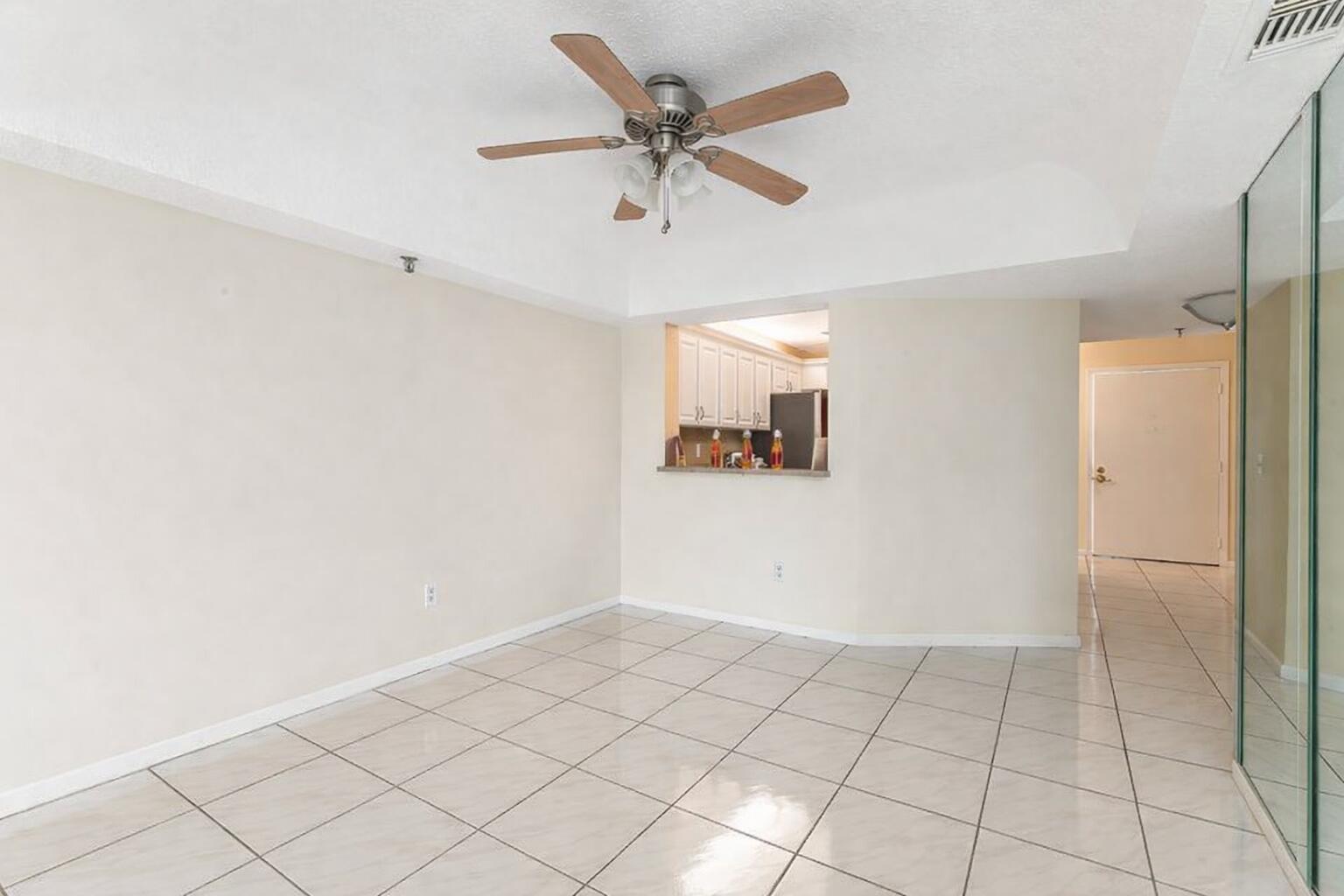 9220 Southwest 14th Street, Unit 3208 Boca Raton, FL 33428 - Photo 7 of 43 a view of an empty room