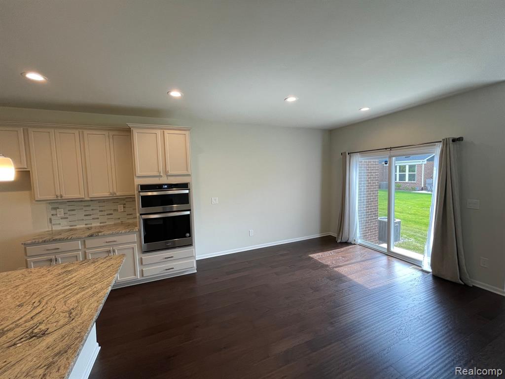 43545 Prospect Lane Novi, MI 48375 - Photo 11 of 22