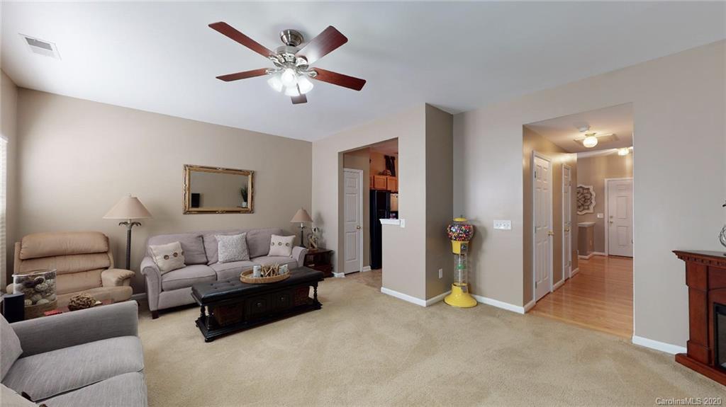 844 Dillard Road Rock Hill, SC 29730 - Photo 20 of 33 a living room with furniture and a ceiling fan
