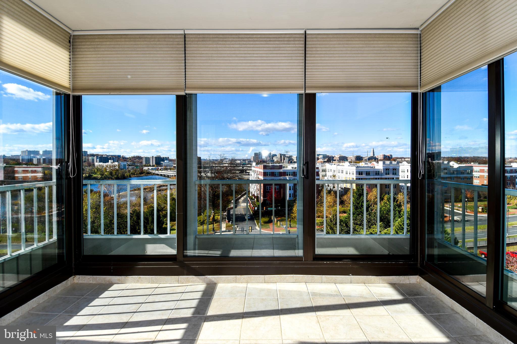 1250 South Washington Street, Unit 816 Alexandria, VA 22314 - Photo 4 of 58 Enclosed Solarium