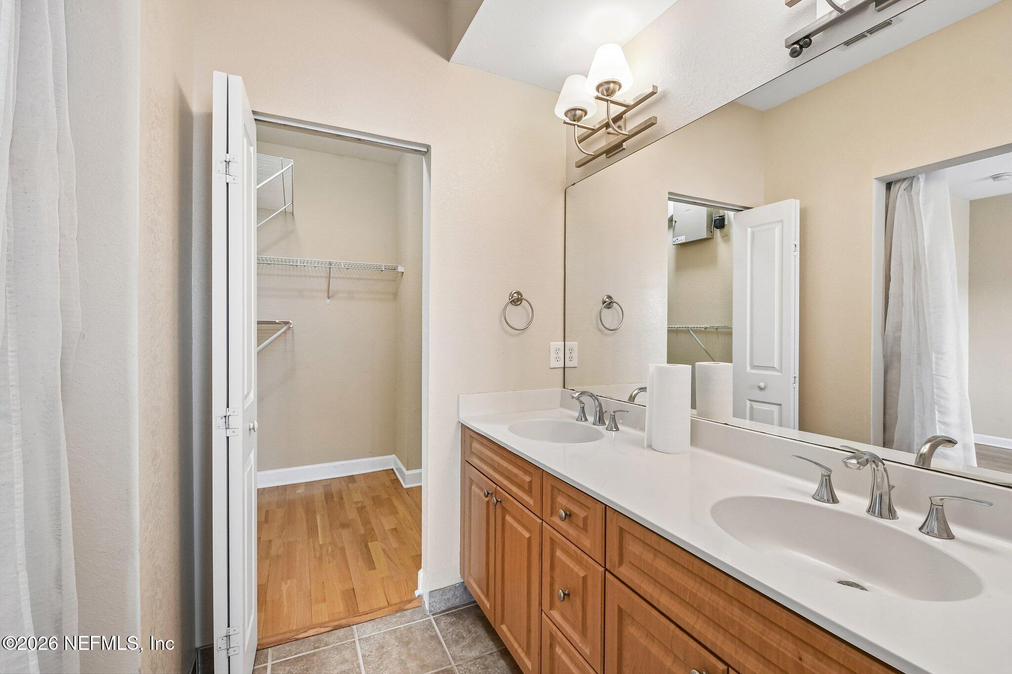 9745 Touchton Road, Unit 1129 Jacksonville, FL 32246 - Photo 27 of 57 Primary Bath Attached Bath
