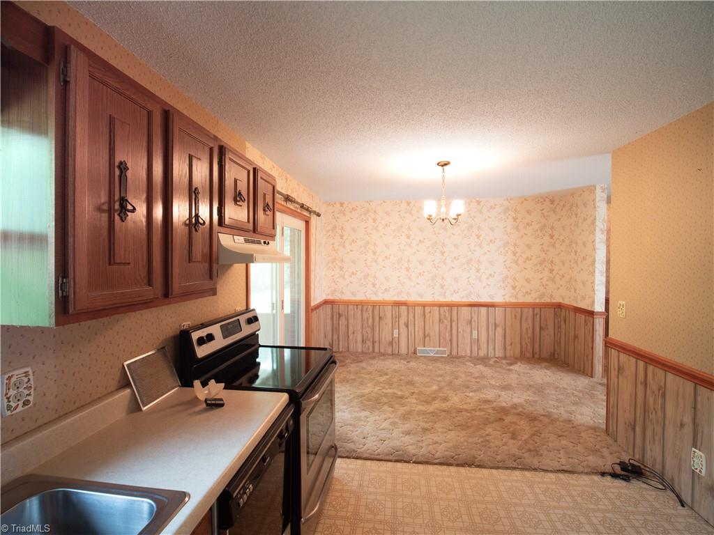 181 Layell Road Elkin, NC 28621 - Photo 12 of 33