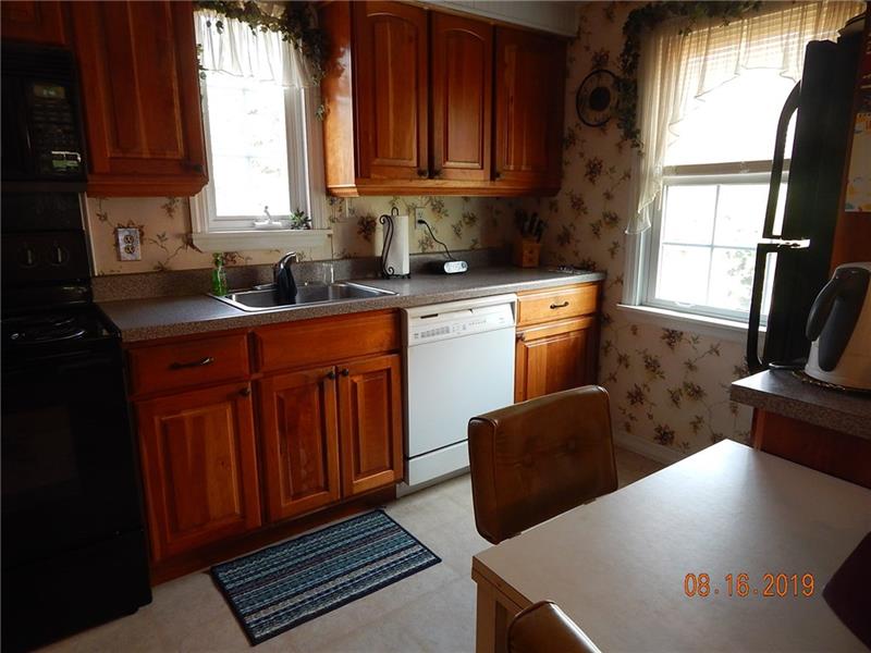 513 Highview Road Pittsburgh, PA 15234 - Photo 4 of 18