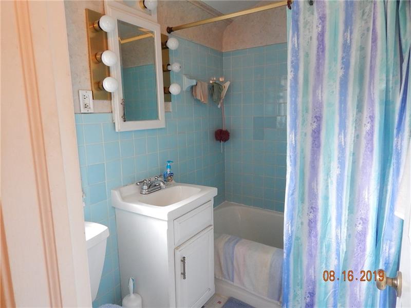 513 Highview Road Pittsburgh, PA 15234 - Photo 9 of 18