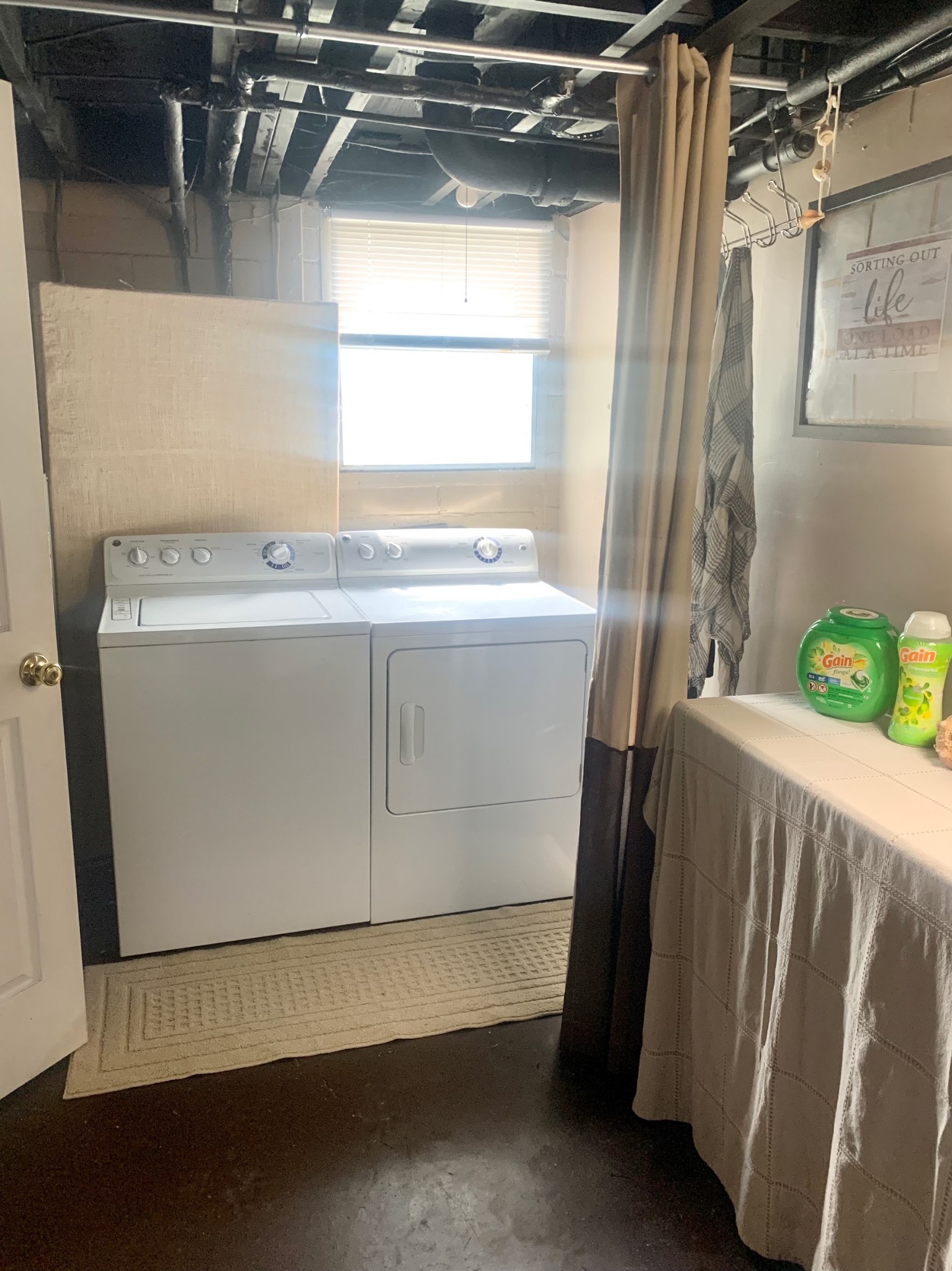 562 Walton Ferry Road Hendersonville, TN 37075 - Photo 21 of 24 a utility room with a washer and dryer