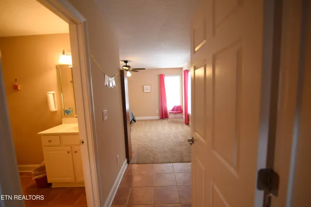 $790,900 | 280 Coyatee Drive North, Loudon, TN 37774