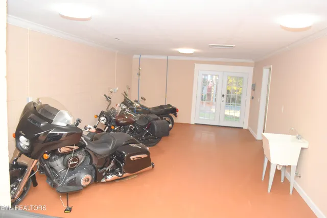 $790,900 | 280 Coyatee Drive North, Loudon, TN 37774