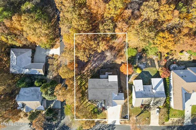 $790,900 | 280 Coyatee Drive North, Loudon, TN 37774