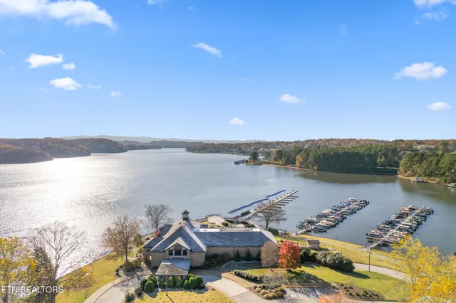 $790,900 | 280 Coyatee Drive North, Loudon, TN 37774