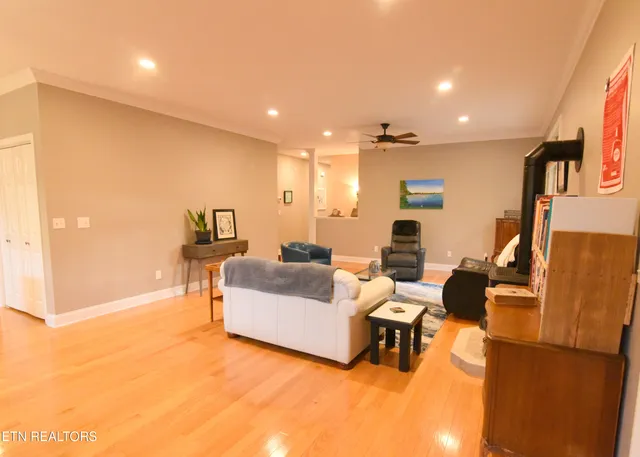 $790,900 | 280 Coyatee Drive North, Loudon, TN 37774