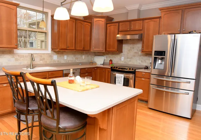 $790,900 | 280 Coyatee Drive North, Loudon, TN 37774