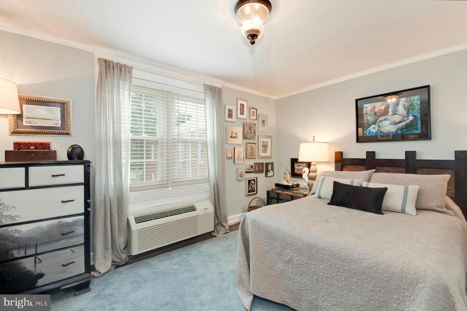 207 West Glebe Road, Unit B Alexandria, VA 22305 - Photo 11 of 18 Bedroom