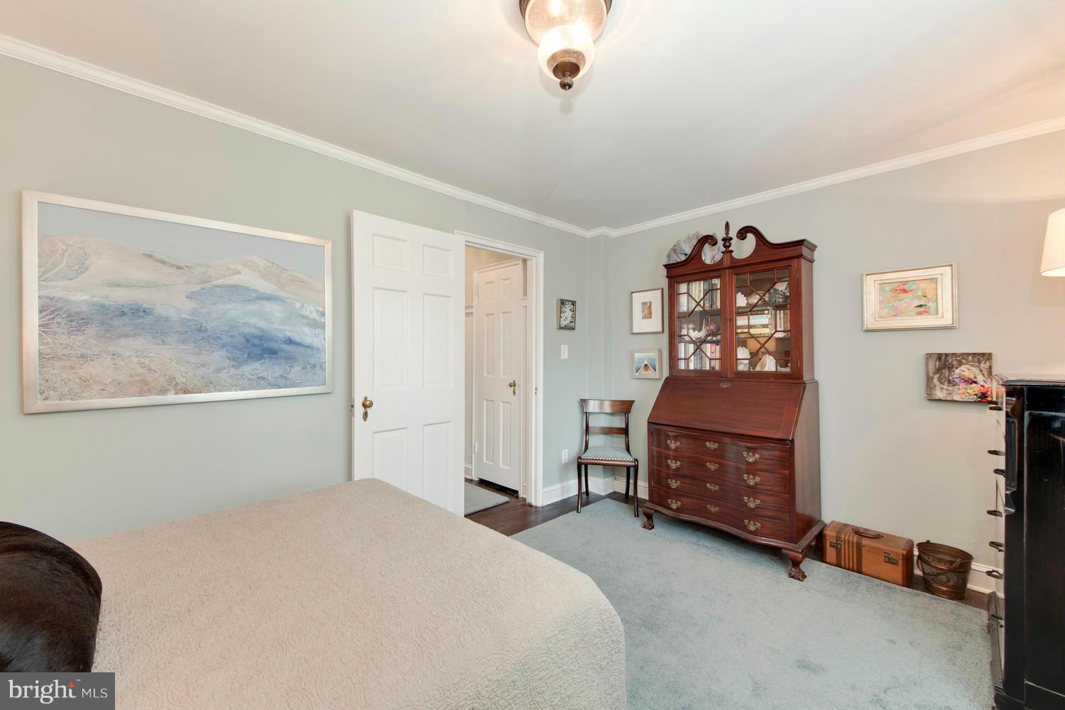 207 West Glebe Road, Unit B Alexandria, VA 22305 - Photo 12 of 18 Bedroom