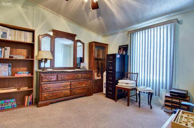 2697 Klam Road Lapeer, MI 48446 - Photo 34 of 50 21112799-33.JPG