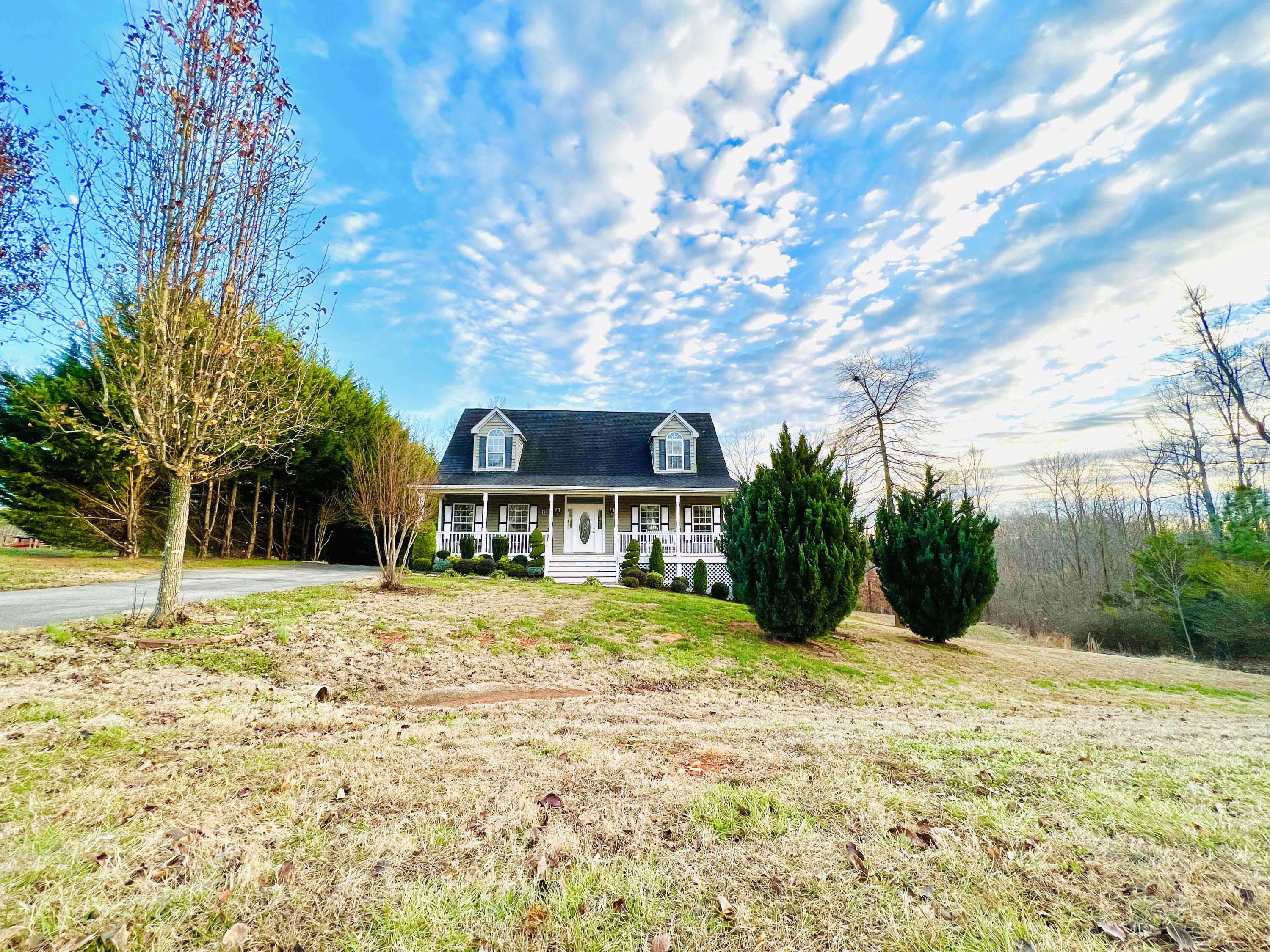 1090 Cinnamon Ridge Road Moneta, VA 24121 - Photo 2 of 127 170F6DE6-FF1A-401B-9BE9-55FCCD8BBD4E
