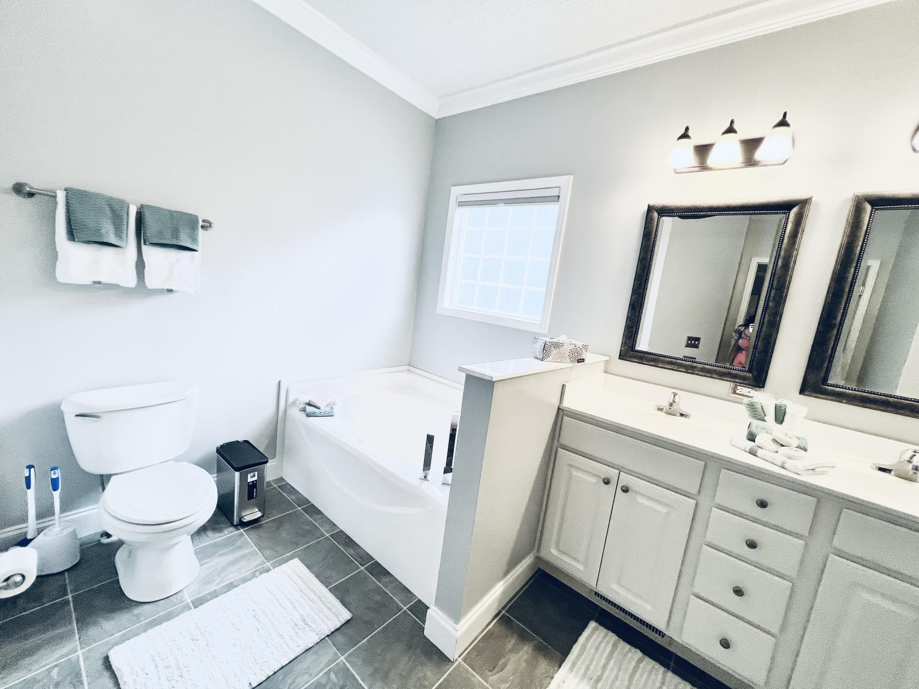 1090 Cinnamon Ridge Road Moneta, VA 24121 - Photo 22 of 127 IMG_9250 2