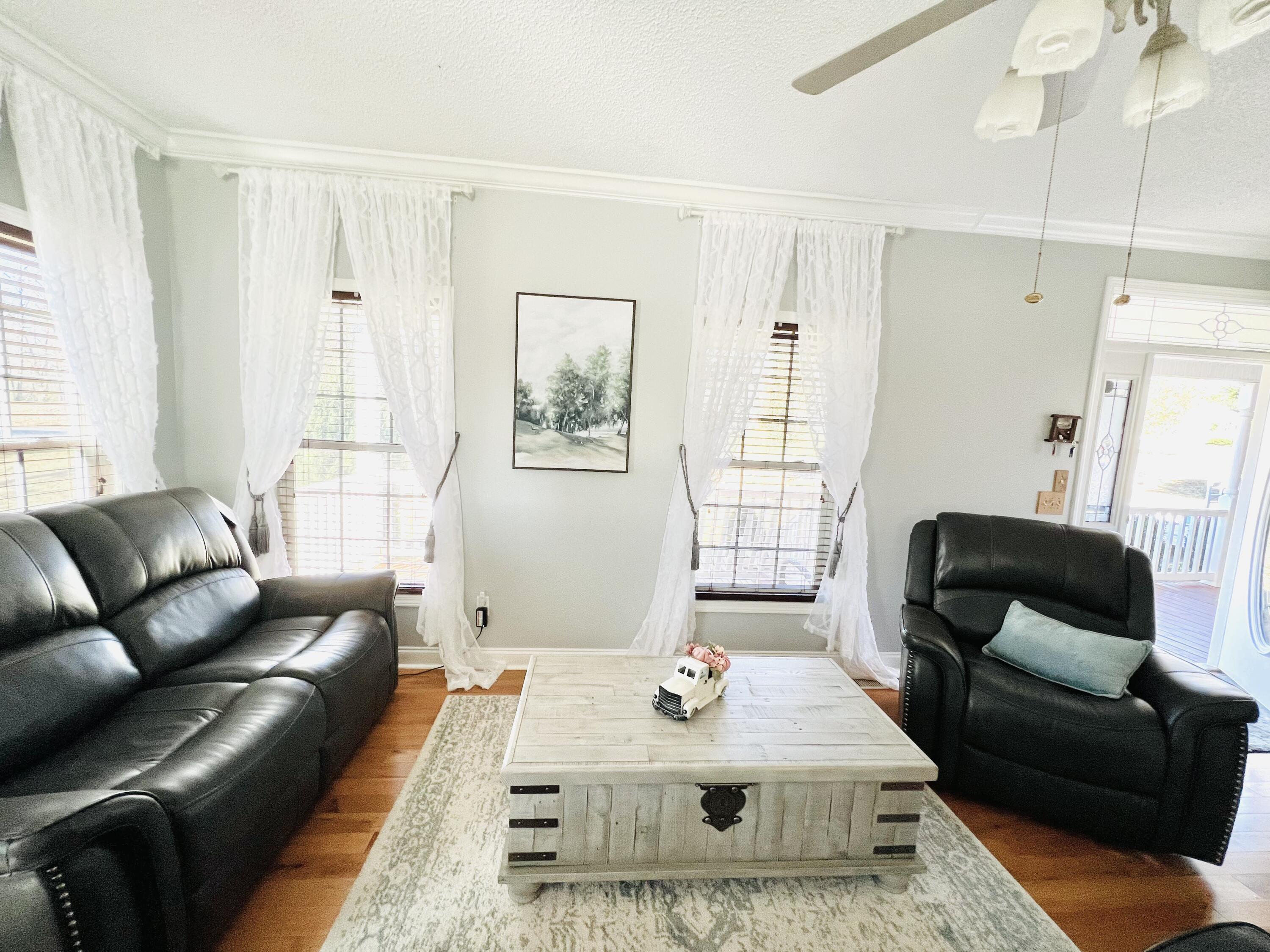1090 Cinnamon Ridge Road Moneta, VA 24121 - Photo 25 of 127 IMG_1062