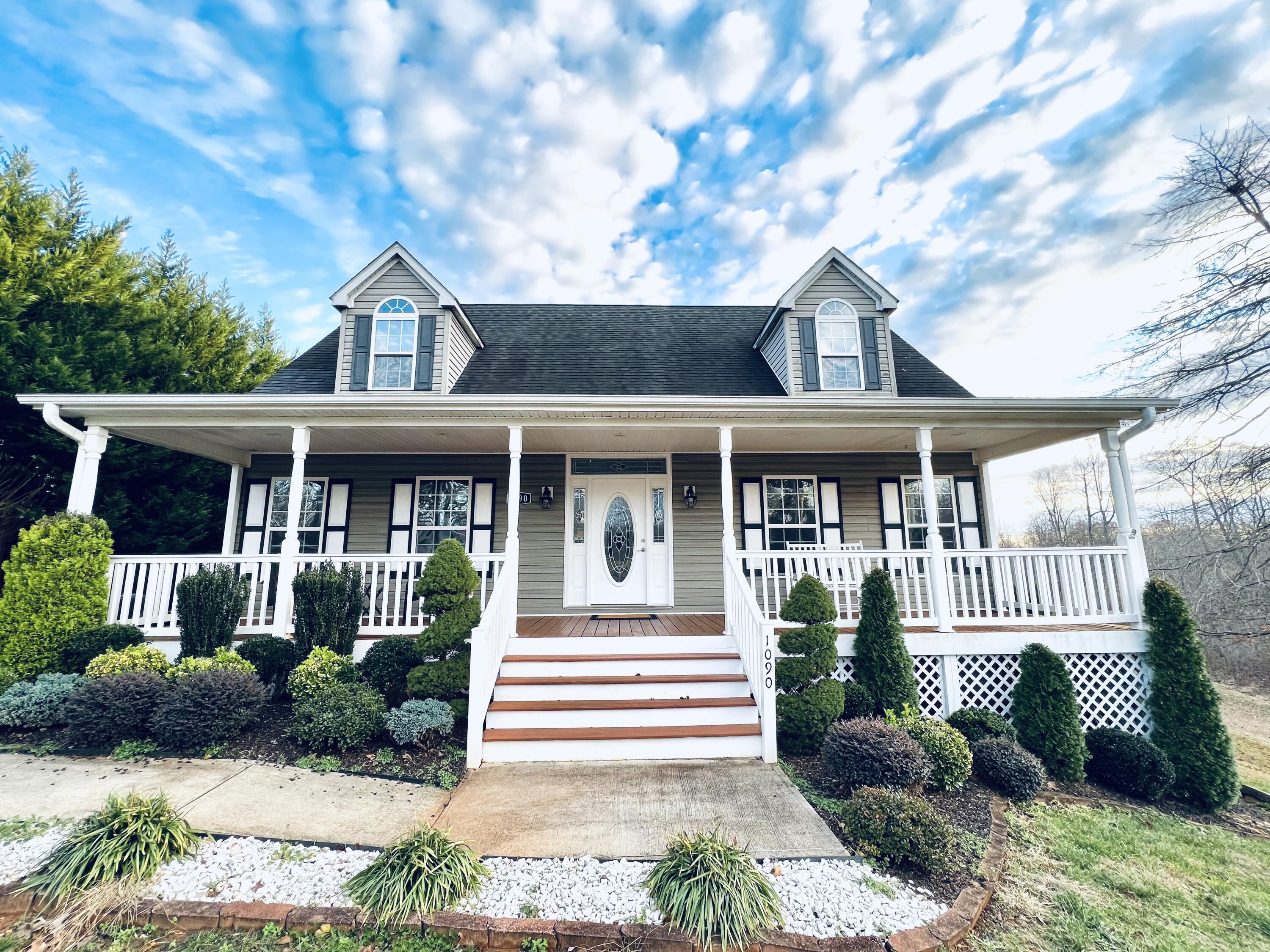 1090 Cinnamon Ridge Road Moneta, VA 24121 - Photo 4 of 127 E831B535-224E-4F0A-9F30-9EDA0A5D5209