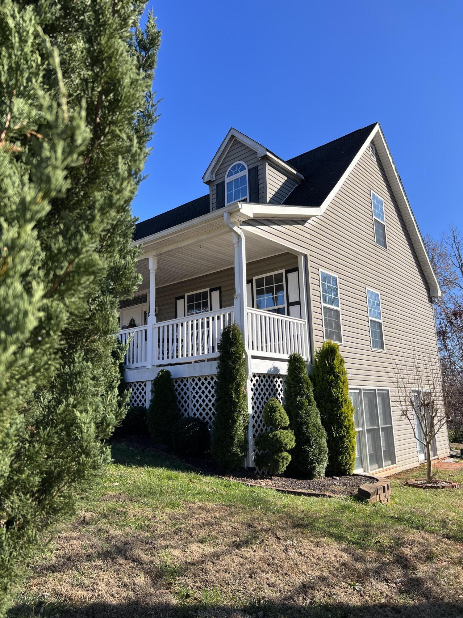 1090 Cinnamon Ridge Road Moneta, VA 24121 - Photo 7 of 127 IMG_1010 2