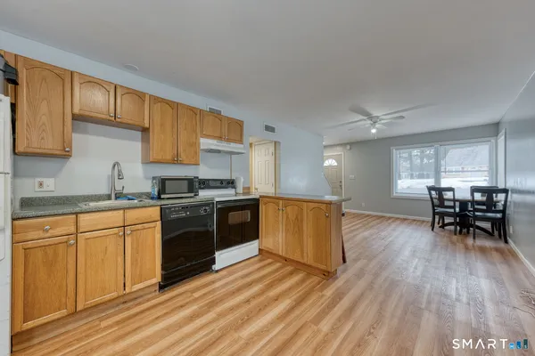 $240,000 | 7 Ardman Drive, Windham, CT 06226