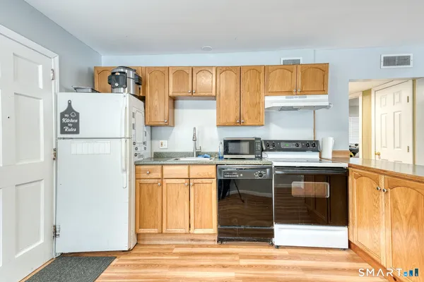 $240,000 | 7 Ardman Drive, Windham, CT 06226