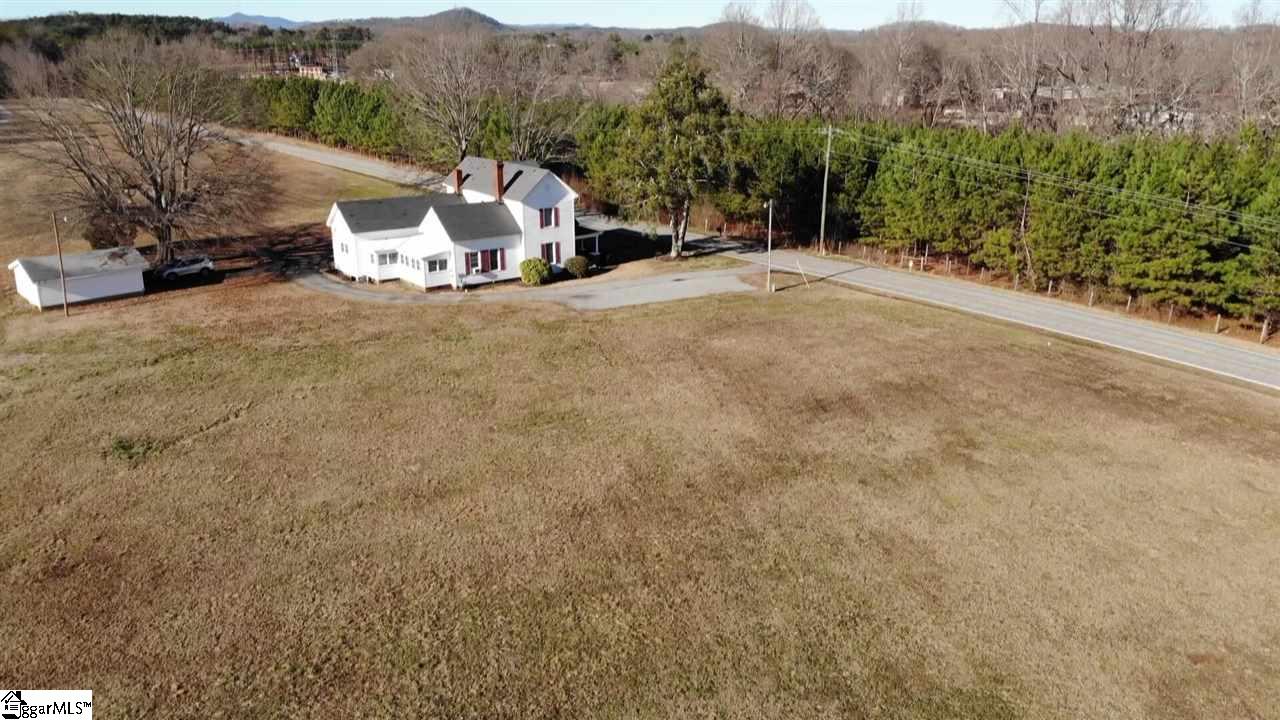 919 Rice Road Easley, SC 29640 - Photo 4 of 36