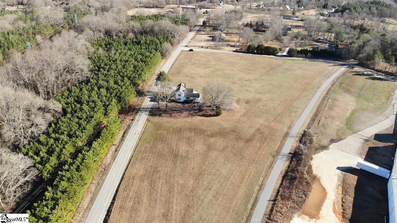 919 Rice Road Easley, SC 29640 - Photo 6 of 36