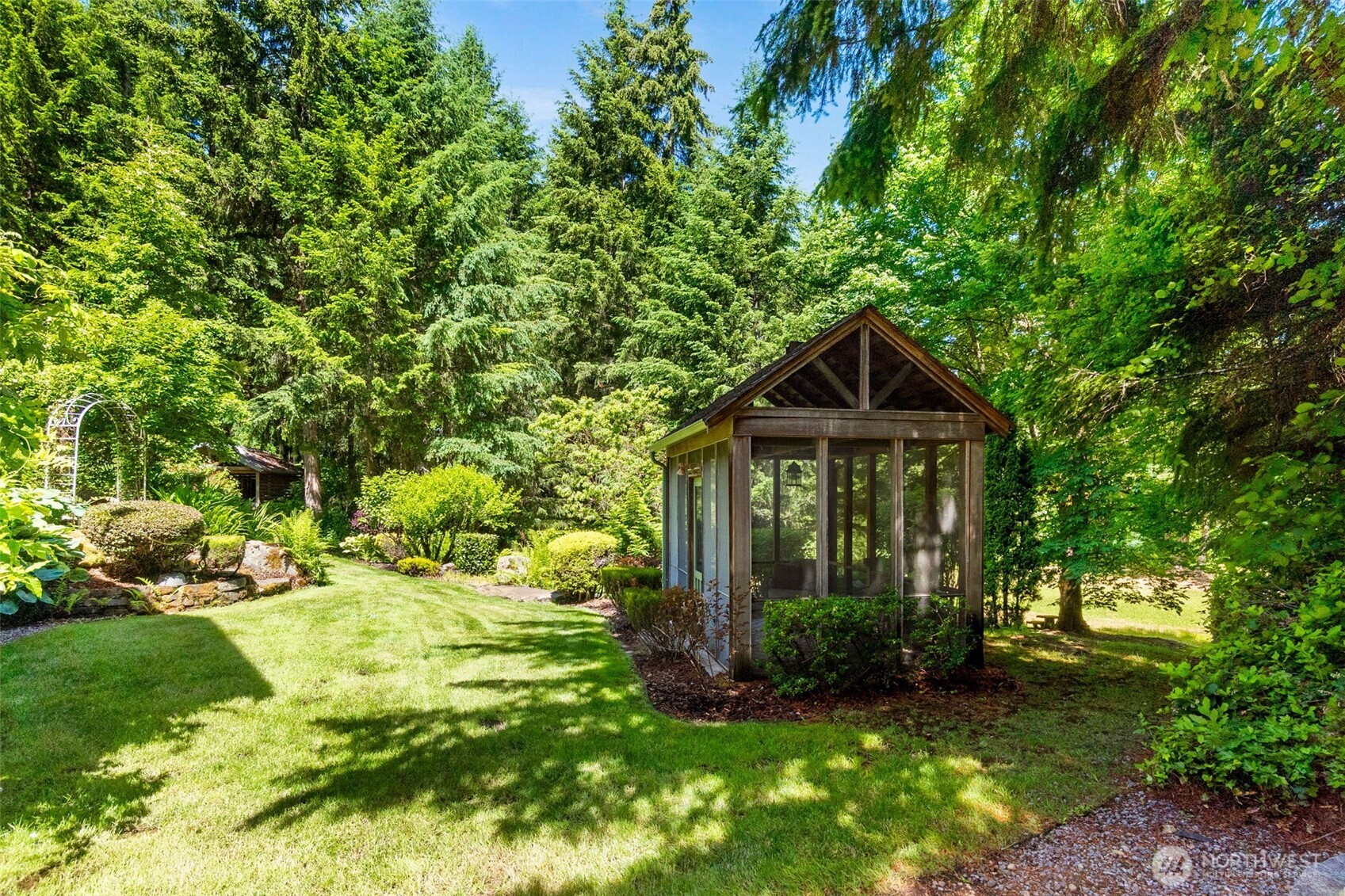 11500 Weisenberger Road Rainier, WA 98576 - Photo 29 of 40