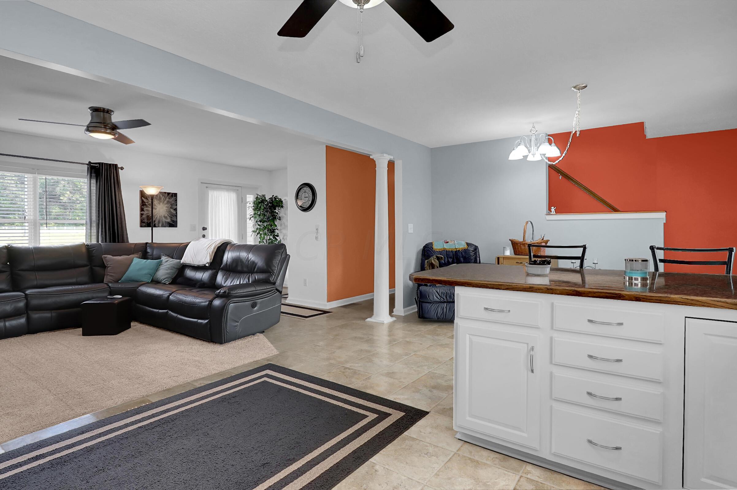 2015 Crumley Road Southwest Lancaster, OH 43130 - Photo 10 of 43 IMG_0108