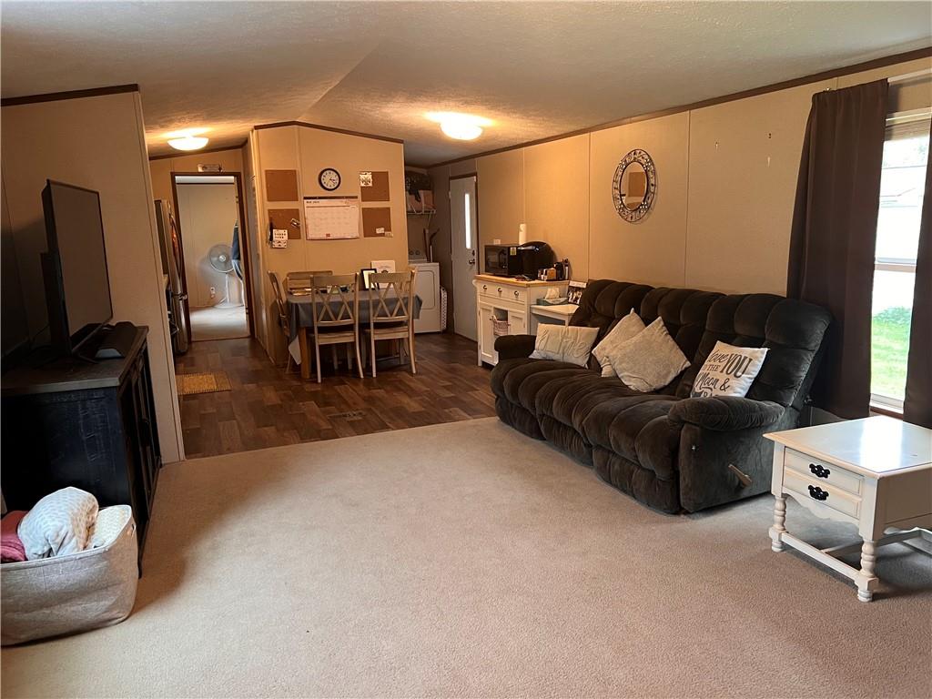 525 North Liberty Road Grove City, PA 16127 - Photo 3 of 12 Gallery Image 3