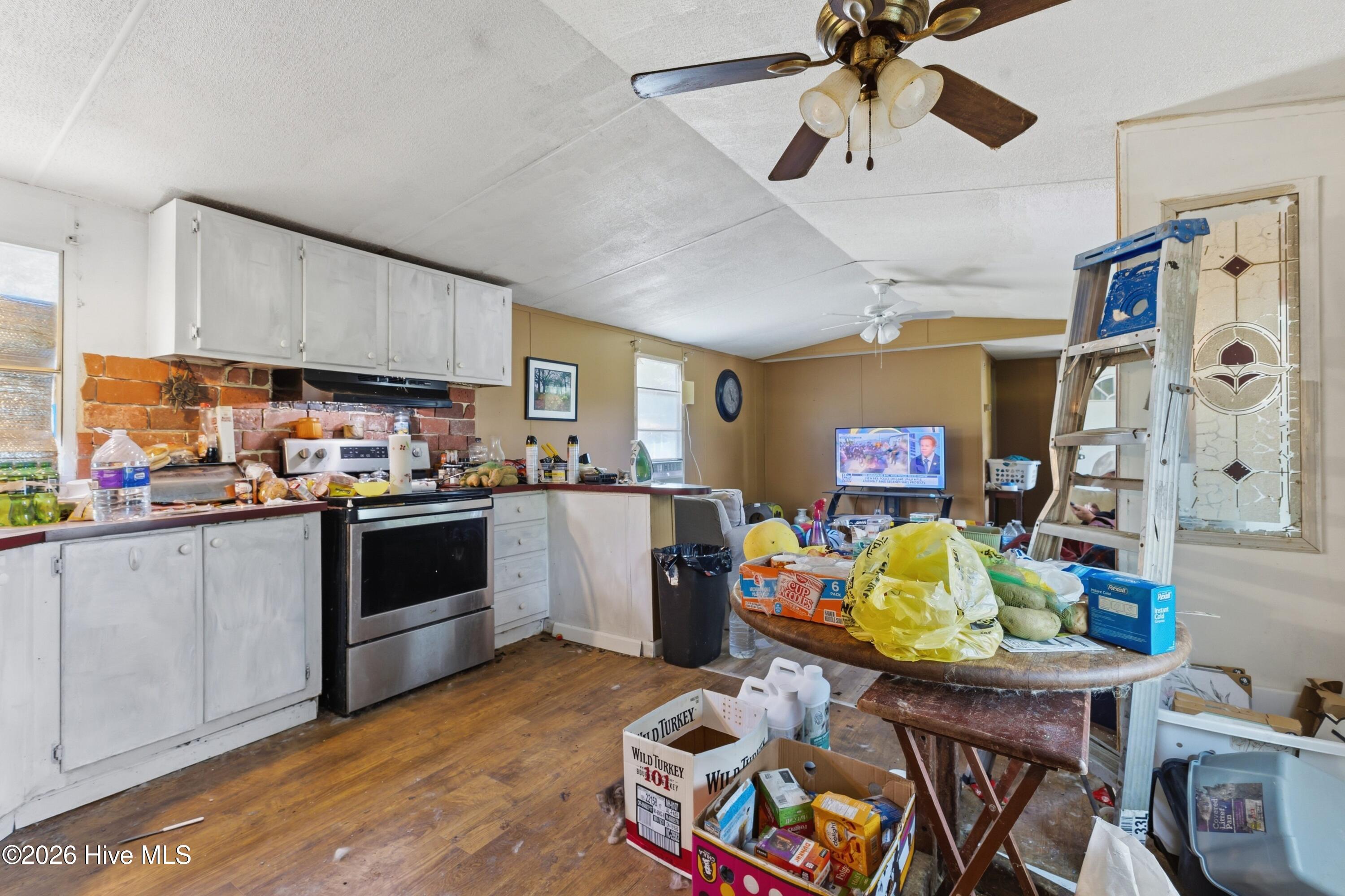 315 Messer Loop Road Burgaw, NC 28425 - Photo 8 of 17
