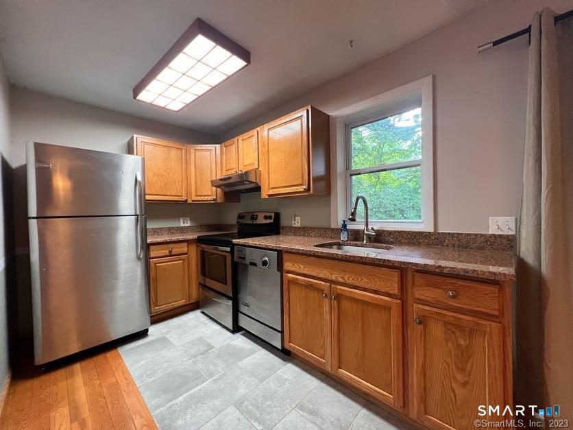 223 Flanders Road, Unit 8 East Lyme, CT 06357 - Photo 19 of 31